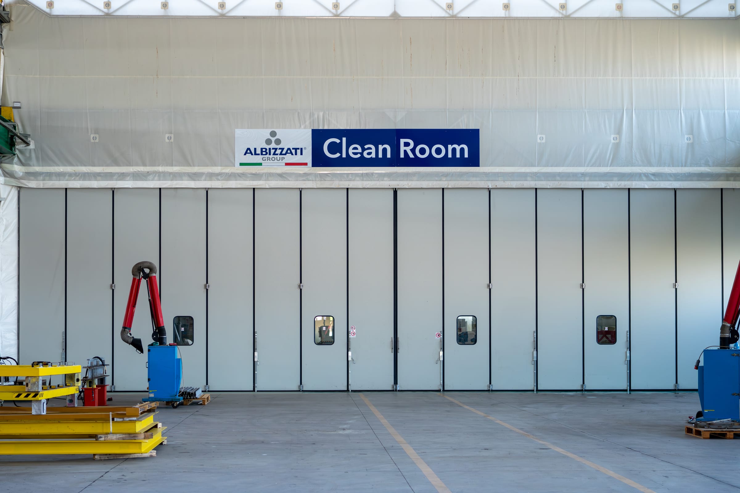 Entrance of the Albizzati clean room for painting and finishing in the Magenta plant